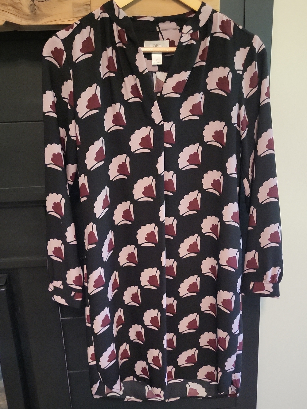 LOFT Black Floral-Print Shift Dress with Blush and Burgundy Motif